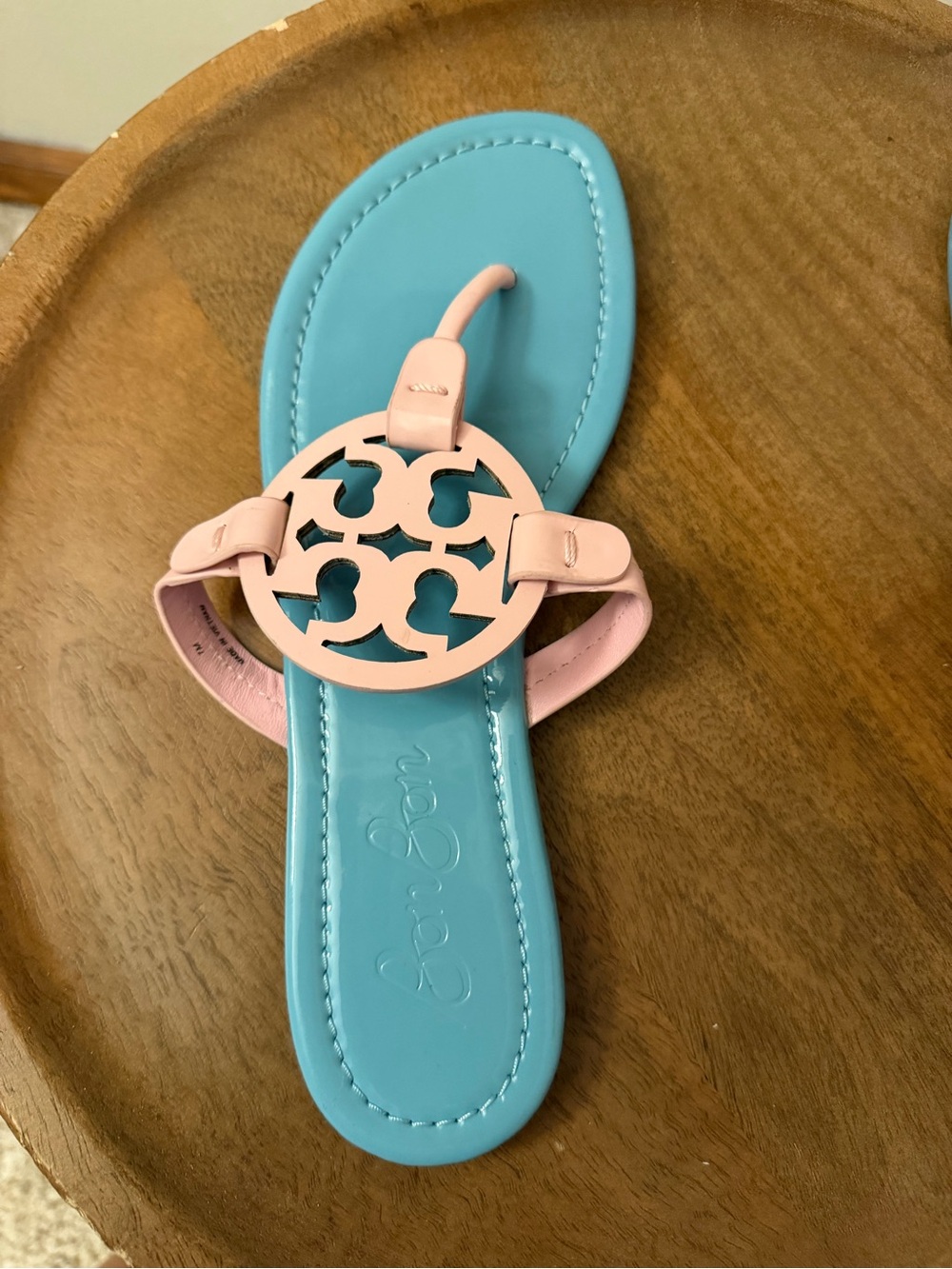 Tory Burch Miller Sandals Light Blue Pink Patent Logo Sz 7 ππ©· - Picture 5 of 8